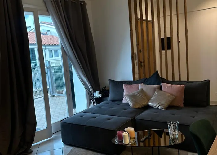 Grazioso Con Giardino